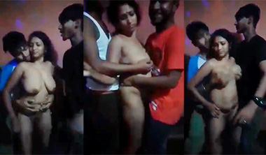 Desi Tamil Paid Aunty Nude Dancing & Fucking With Boys